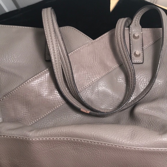 JESSICA SIMPSON GREY TOTE SHOULDER BAG - Picture 7 of 8